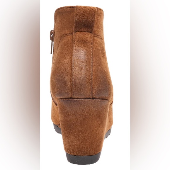 Pierre Dumas Brown Ankle Booties - Picture 3 of 3